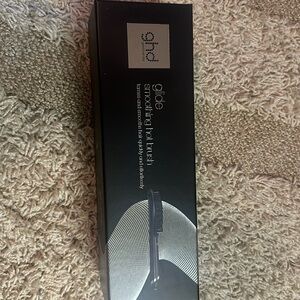 GHD glide smoothing hot brush